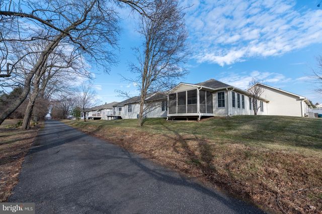 21 HUNTERS WAY, Glen Mills, PA 19342