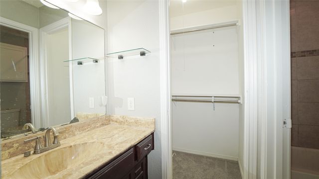 7113 Ridgeview Drive, Rowlett, TX 75089