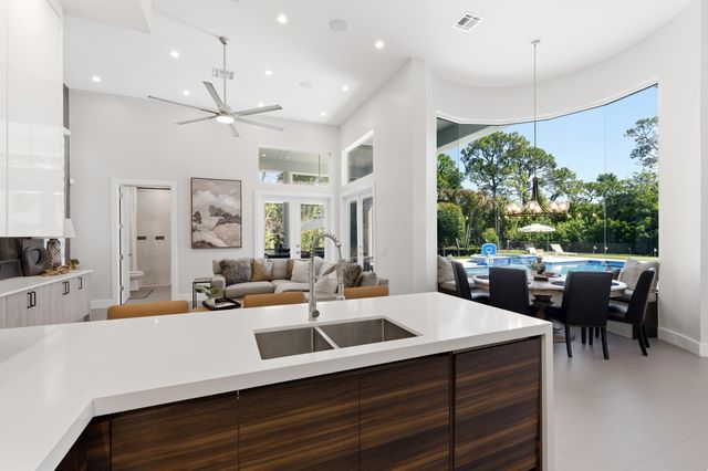 8245 SE Country Estates Way, Jupiter, FL 33458