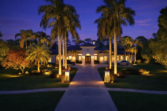8245 SE Country Estates Way, Jupiter, FL 33458