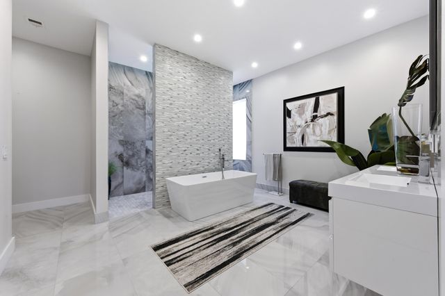 8245 SE Country Estates Way, Jupiter, FL 33458