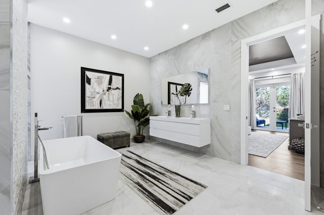 8245 SE Country Estates Way, Jupiter, FL 33458