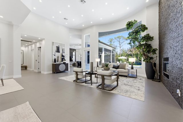 8245 SE Country Estates Way, Jupiter, FL 33458