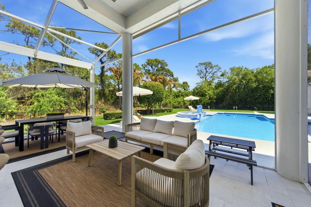 8245 SE Country Estates Way, Jupiter, FL 33458