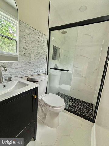 458 BURNS ST SE, Washington, DC 20019