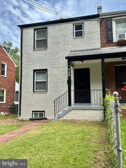 458 BURNS ST SE, Washington, DC 20019