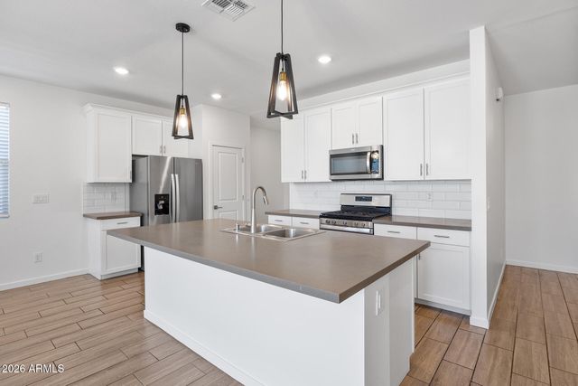 4121 S 67TH Drive, Phoenix, AZ 85043