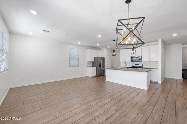 4121 S 67TH Drive, Phoenix, AZ 85043