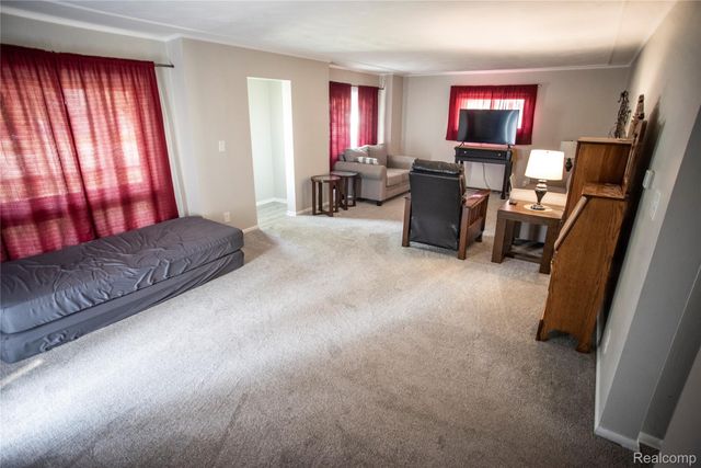 131 E Washington Street, Dimondale Village, MI 48821