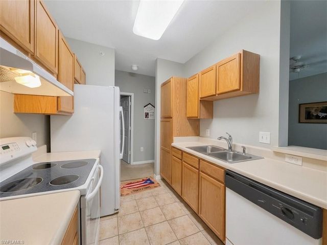 7940 Preserve CIR 916, Naples, FL 34119