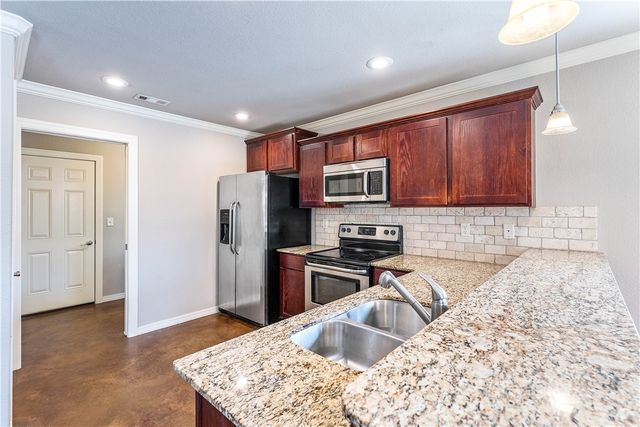 2665 N Arroyo Avenue, Fayetteville, AR 72703