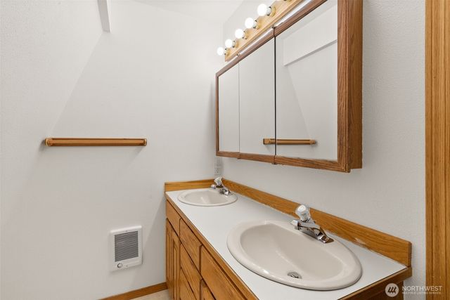 261 N Olympic Way, Hoodsport, WA 98548