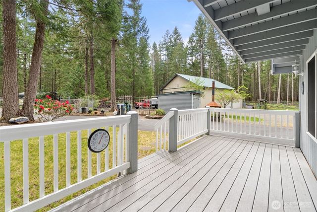 261 N Olympic Way, Hoodsport, WA 98548
