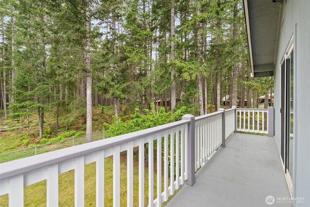 261 N Olympic Way, Hoodsport, WA 98548