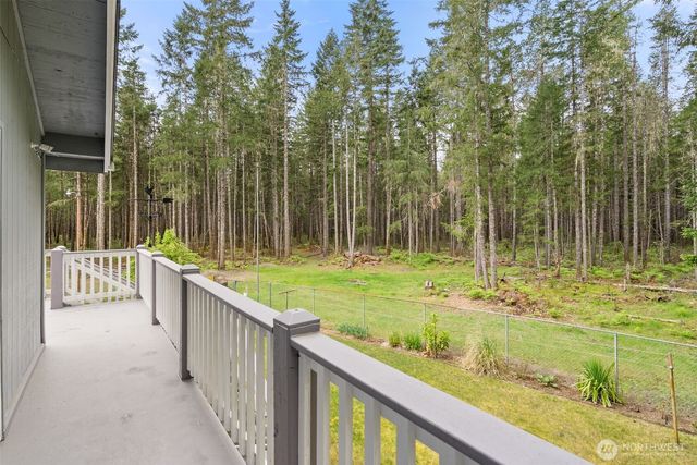 261 N Olympic Way, Hoodsport, WA 98548