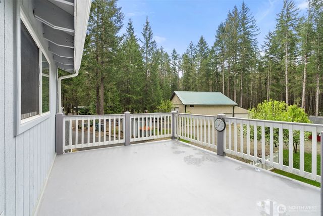 261 N Olympic Way, Hoodsport, WA 98548