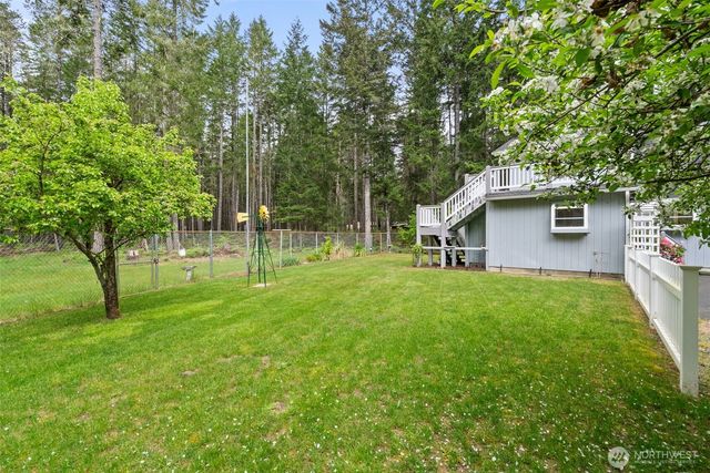 261 N Olympic Way, Hoodsport, WA 98548