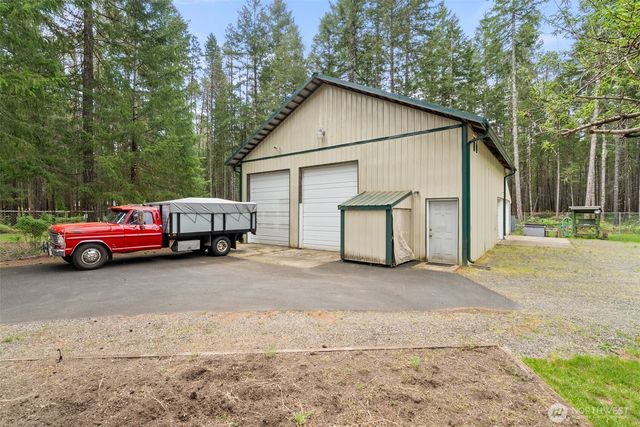 261 N Olympic Way, Hoodsport, WA 98548