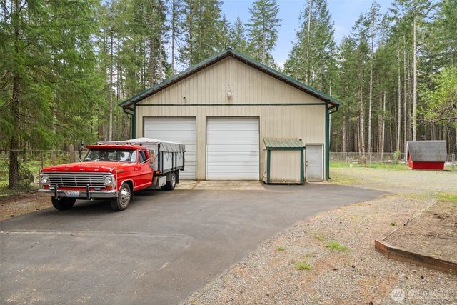 261 N Olympic Way, Hoodsport, WA 98548