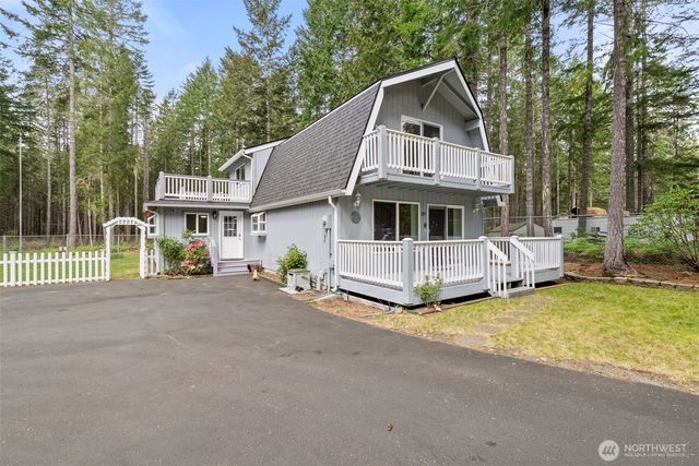 261 N Olympic Way, Hoodsport, WA 98548