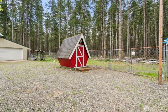 261 N Olympic Way, Hoodsport, WA 98548