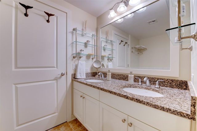 801 E Beach Drive BC1604, Galveston, TX 77550