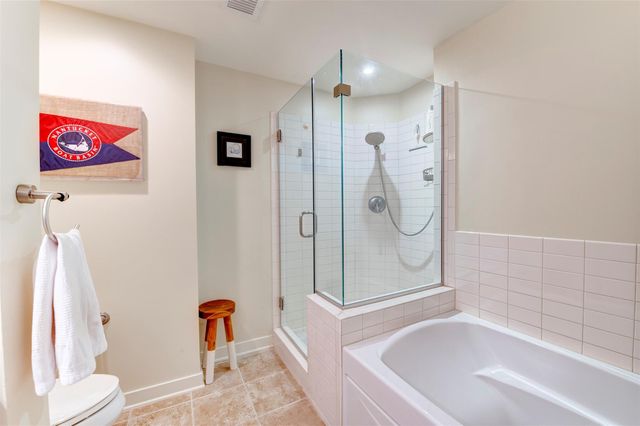 801 E Beach Drive BC1604, Galveston, TX 77550