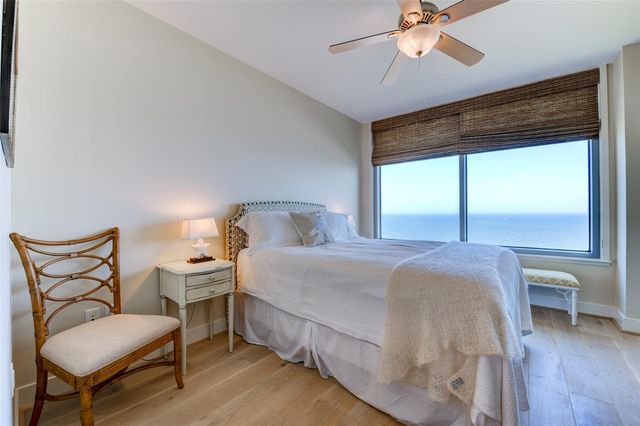 801 E Beach Drive BC1604, Galveston, TX 77550