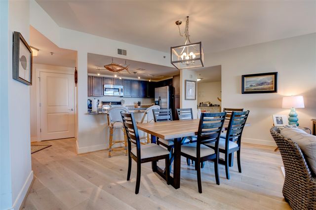 801 E Beach Drive BC1604, Galveston, TX 77550