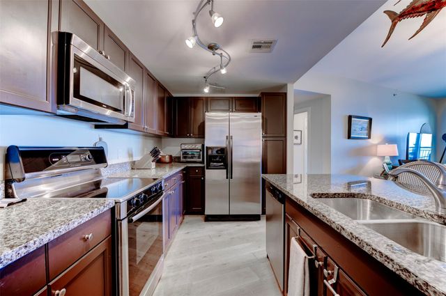 801 E Beach Drive BC1604, Galveston, TX 77550