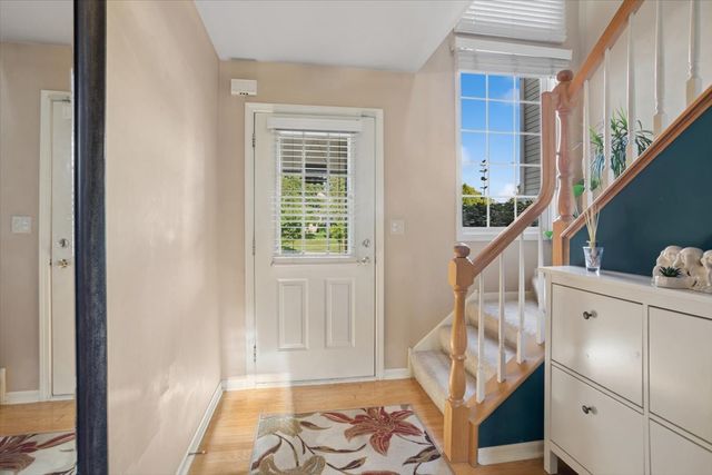 174 Merriford Lane 174, Roselle, IL 60172