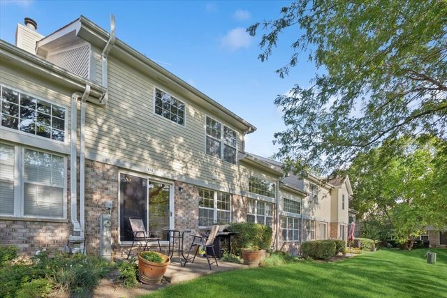 174 Merriford Lane 174, Roselle, IL 60172