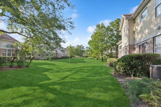 174 Merriford Lane 174, Roselle, IL 60172