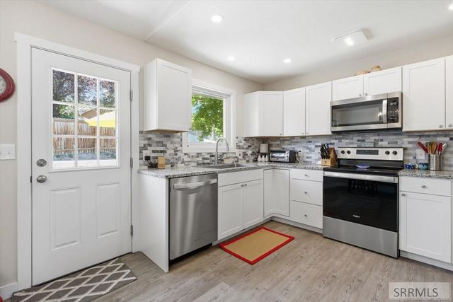 2000 SE Sandy Lane, Pocatello, ID 83204