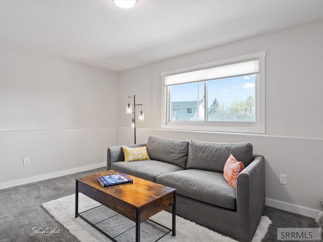 2000 SE Sandy Lane, Pocatello, ID 83204