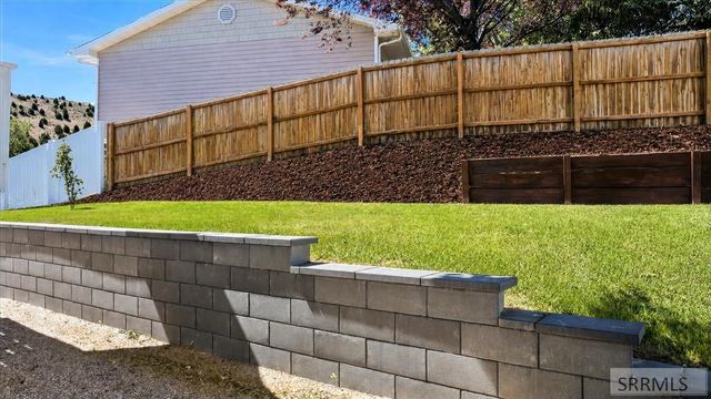 2000 SE Sandy Lane, Pocatello, ID 83204