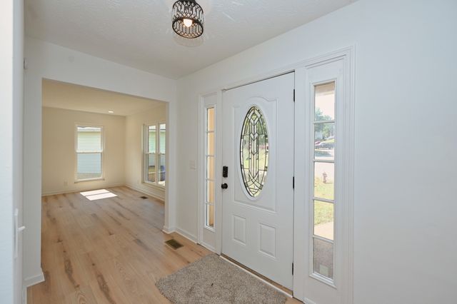 323 Witham Ct, Goodlettsville, TN 37072