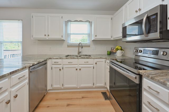 323 Witham Ct, Goodlettsville, TN 37072