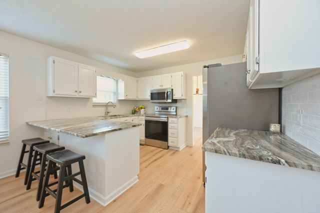 323 Witham Ct, Goodlettsville, TN 37072
