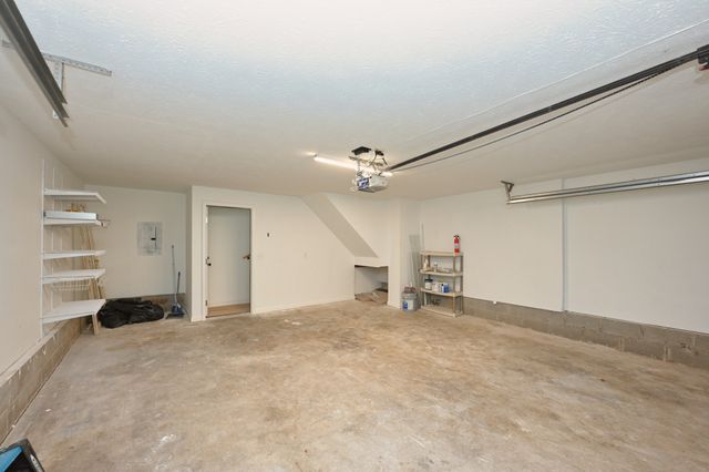 323 Witham Ct, Goodlettsville, TN 37072