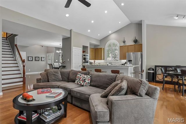 621 Stonebrook Court, Chesterfield, MO 63005