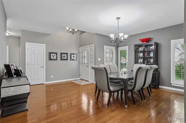 621 Stonebrook Court, Chesterfield, MO 63005