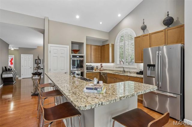 621 Stonebrook Court, Chesterfield, MO 63005