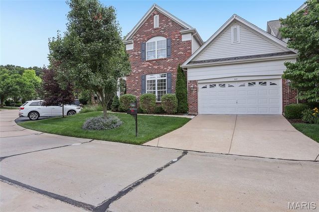 621 Stonebrook Court, Chesterfield, MO 63005