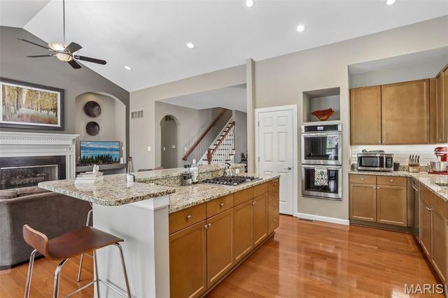 621 Stonebrook Court, Chesterfield, MO 63005