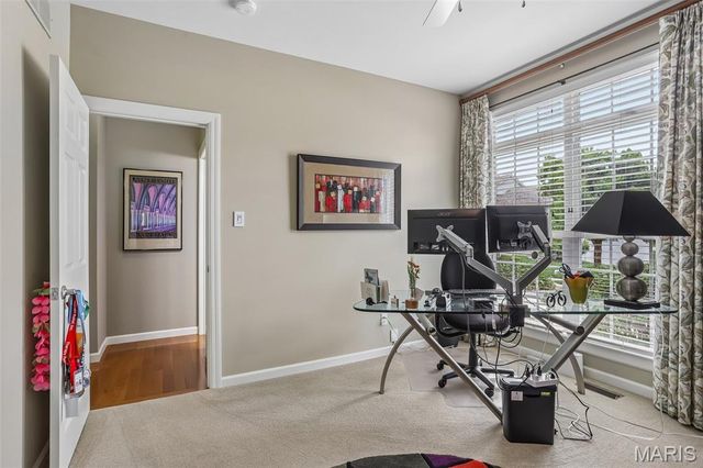 621 Stonebrook Court, Chesterfield, MO 63005