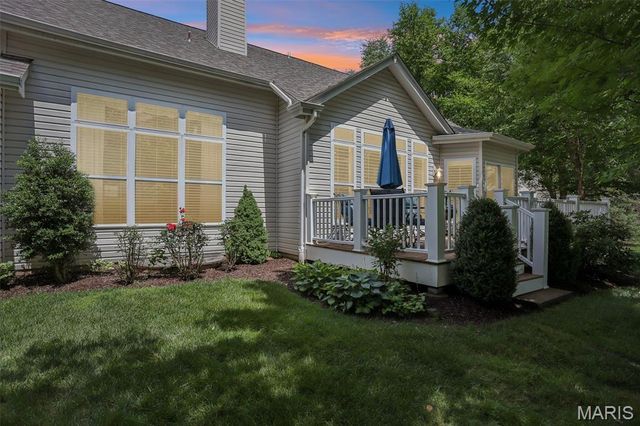 621 Stonebrook Court, Chesterfield, MO 63005