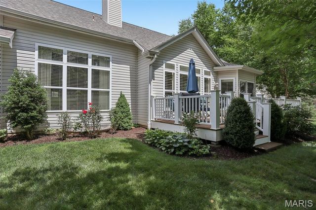 621 Stonebrook Court, Chesterfield, MO 63005