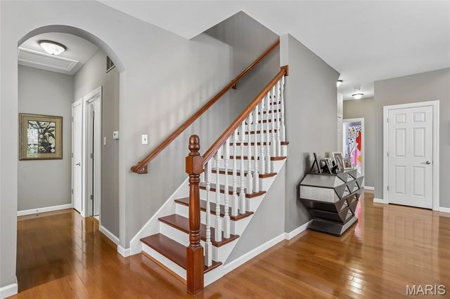 621 Stonebrook Court, Chesterfield, MO 63005