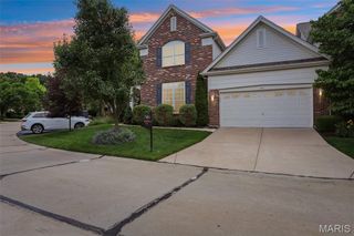 621 Stonebrook Court, Chesterfield, MO 63005
